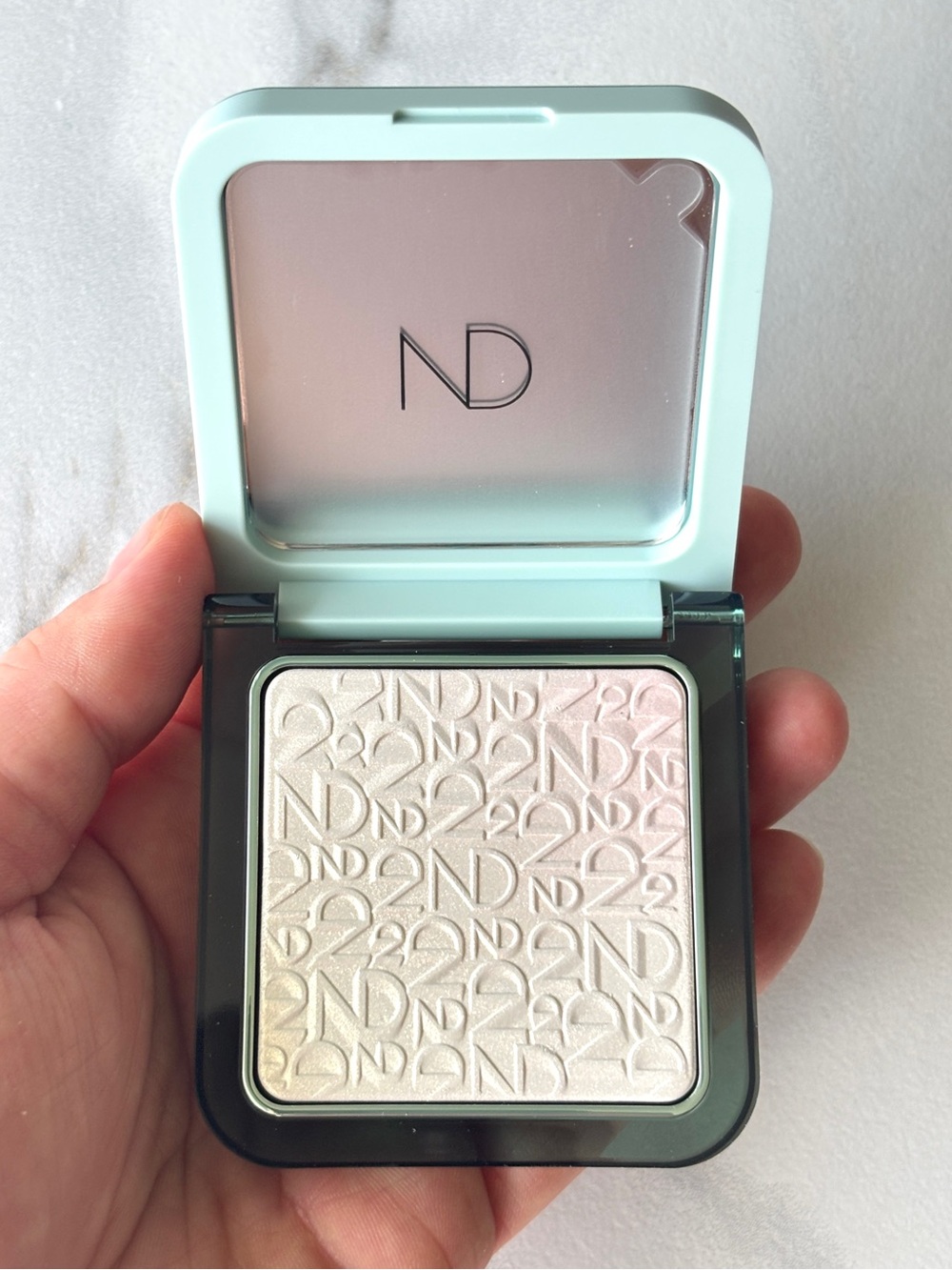 Natasha Denona Pastel Plexi Glow Highlighter - Picture 4 of 7